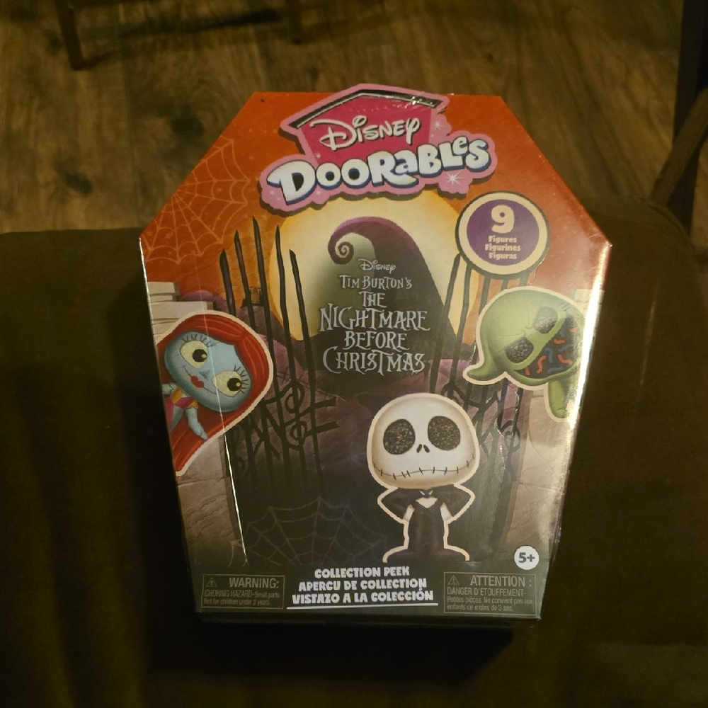 Disney Doorables Nightmare Before Christmas Collection - Red and Black